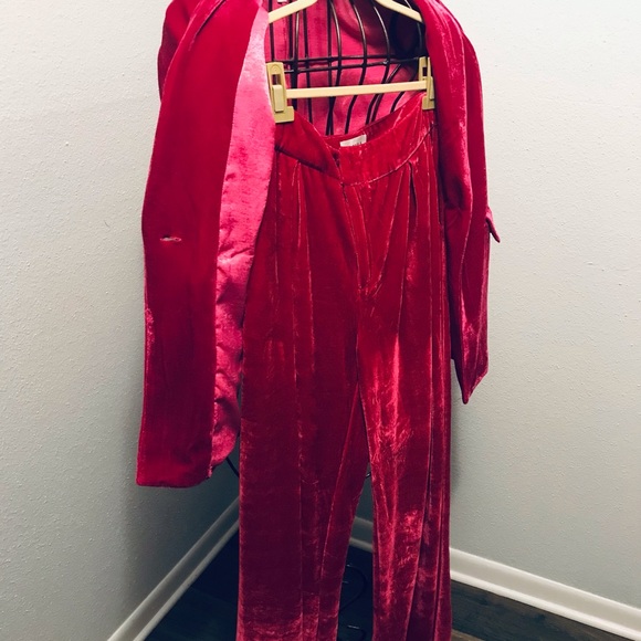 Ladies two piece pants suit. - Picture 6 of 8